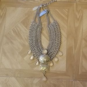 Women's necklace NWT